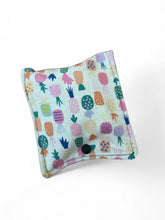 Load image into Gallery viewer, Period Pad Wrapper, Period Pad Case, Cloth Pad Wrapper, Cloth Pad Cover, Zero Waste Pad, Period Pad Bag, Period Pad Pouch, Tampon Pouch