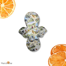 Load image into Gallery viewer, Reusable Cotton Cloth Pad (heavy Absorbency) Picnic bear, 10 inch